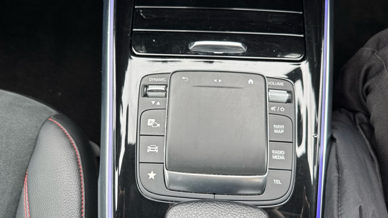 Mercedes-Benz GLB 200 AMG Line Premium 5dr 7G-Tronic Petrol Estate